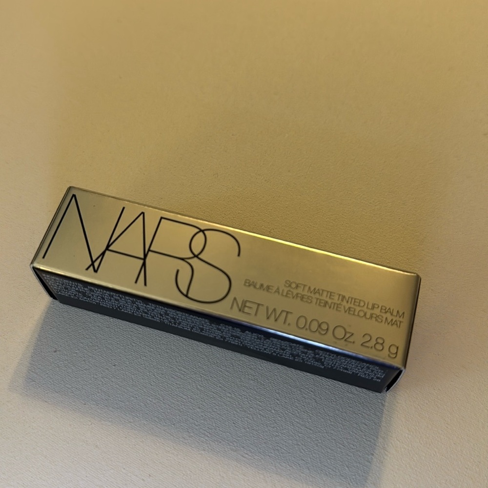 NARS Soft Matte Tinted Lip Balm - UNRESTRICTED (pink nude)